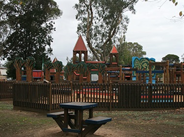 Maddingley Park Playground