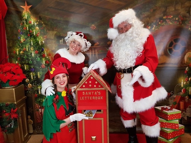 Roving santa 1.jpg