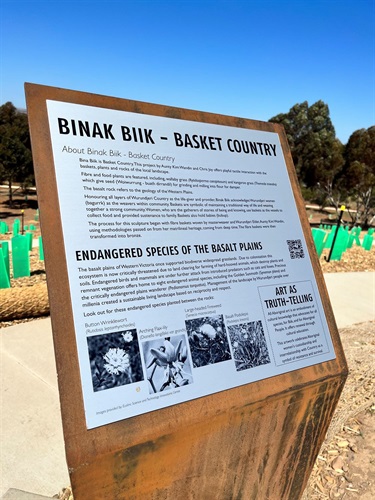 Binak Biik Sculpture Sign